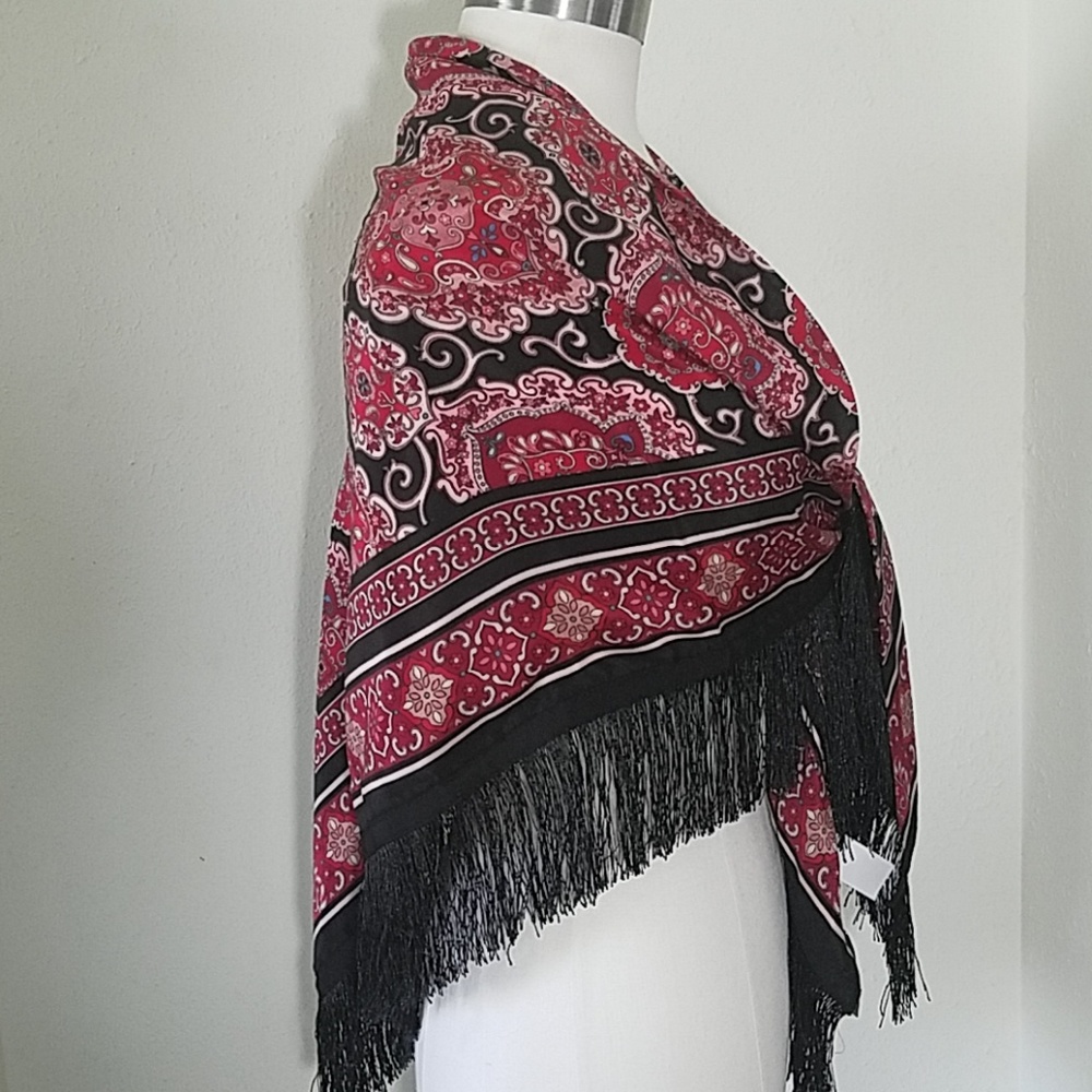 🆕️ Kate Spade Silk Red Medallion Piano Shawl - Picture 3 of 6